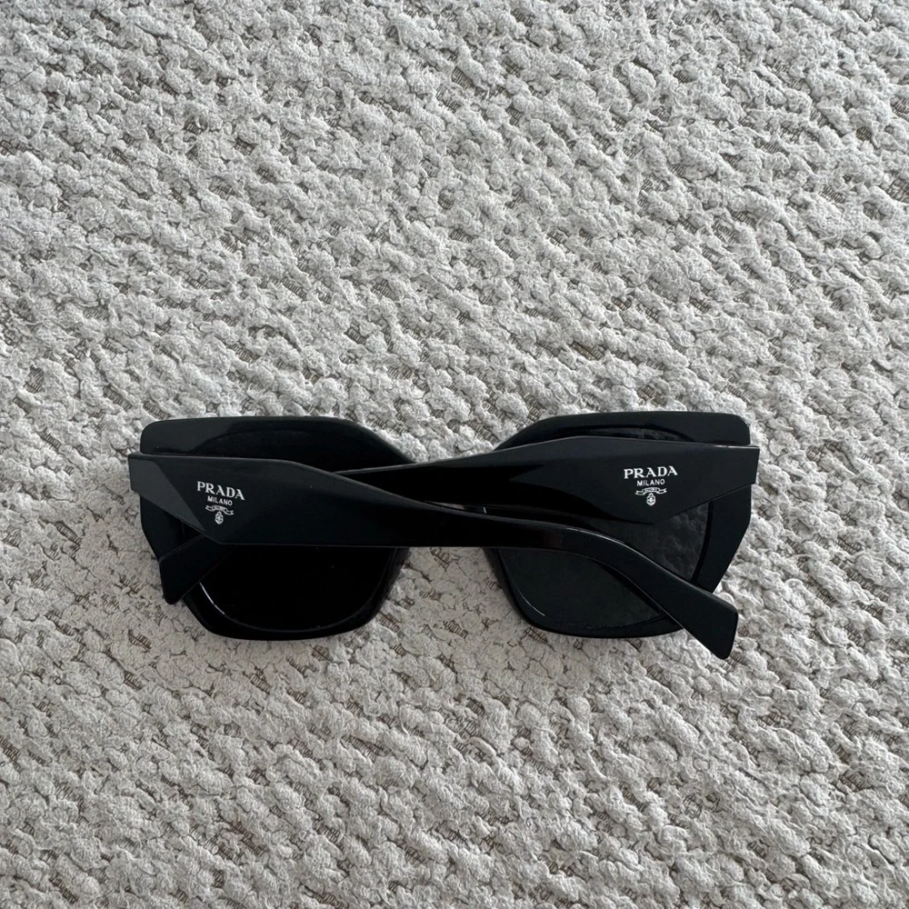 Prada Sunglasses 100% authentic - Picture 2 of 9